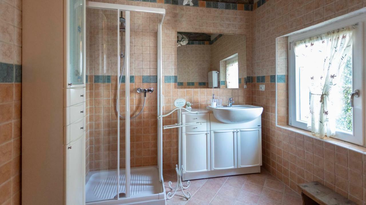 Вілла La Casa Della Cindy Дервіо Екстер'єр фото